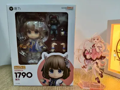 在挖煤姬下的第二单。买了鹿乃的粘土人、立牌和卡牌，新品价格比国内要便宜很多，性价比超高。下单后响应很及时，发货方式选了竹蜻蜓，15天到手，包装严实，完美下车，真不错呀??