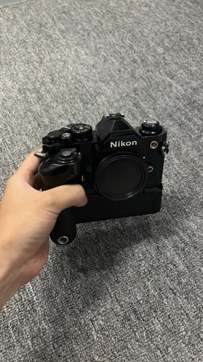 在挖煤姬上不到国内一半价格买到了胶片时代最强机械相机fm2！捡了大漏！快递也是很赞，没有损坏！附上美美的相机照片哈哈