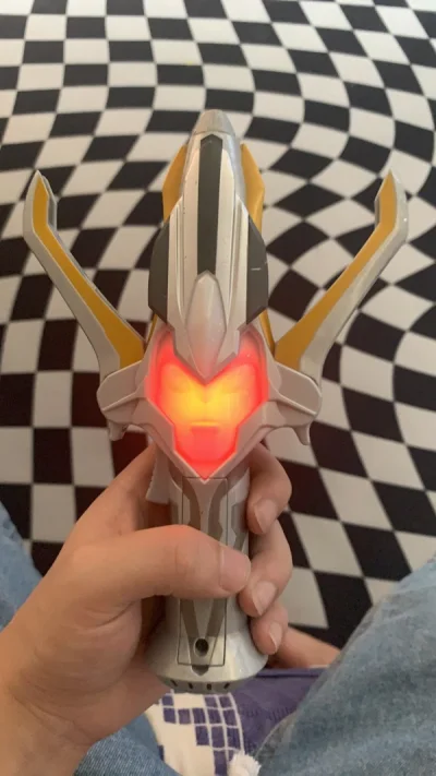 看了很久的玩具，银河火花国内日版贵，东西不错比国内便宜多的多的多太爽了，来不及解释了准备变身了，冲呀！！！！！