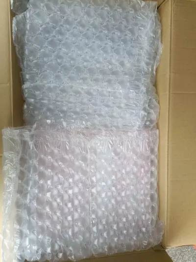 期待已久的一箱终于到了，到的也很完美，填充物也都放了很多，加钱值得东西完好无损。一直都在使用这个平台还是很靠谱的
