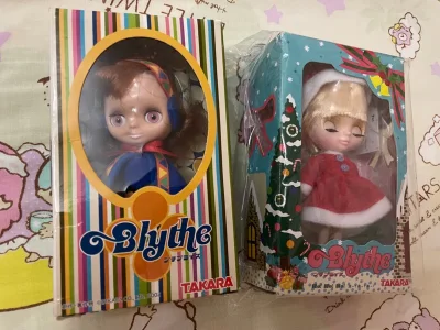 因为是停产十几年的老娃，所以近几年闲鱼上的价格并不怎么友好…碰巧最近有朋友推荐了挖煤姬，抱着试试看的心情打开搜索，发觉日本玩家这还是有点好价的，一发不可收拾下了好多单。快递用上竹蜻蜓真是性价比之王了，最近陆陆续续在收国际快递开箱撸新娃～哇咔咔咔～