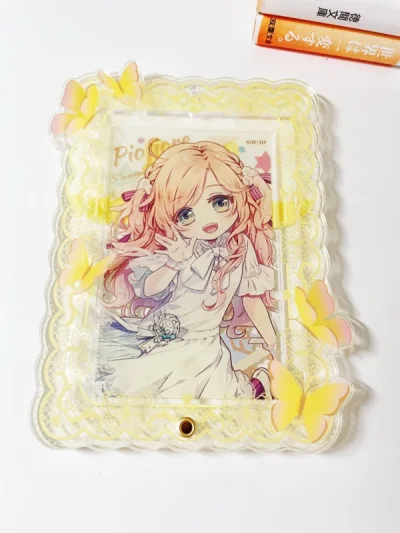 又到了呕吐妹一年一度拼手速的时候，如果切的不快立马就被别人切走了，挖煤姬切煤速度还是很快的，拿到手的晚钟五周年透卡绝美，还有我的睿宝，终远朗读剧立牌更是美死了，拼手速还是要靠挖煤姬！