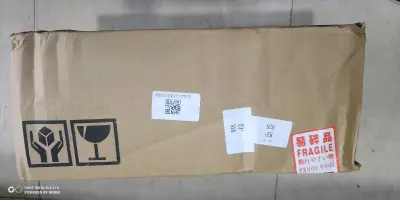 这次发的是EMS，但是好奇怪是打印ep的二维码，不过这个无所谓，重要的是能够安全到手，虽然是被税，但是总比退运要好，这次淘到很好的游戏，而且有限定的全新和一些游戏周边，虽然用了加固服务，但是外盒有挤压，单物品没有损害，总的来说，很不错继续支持！