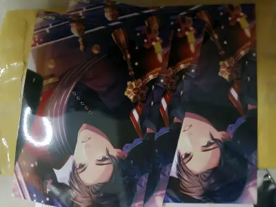 除了忘记合单伤邮外没什么不好的地方，是信封打包捏，特典还自带卡袋，特典也没有潮湿破损，实物也比图片有光泽，竹蜻蜓yyds！！！（超大声）