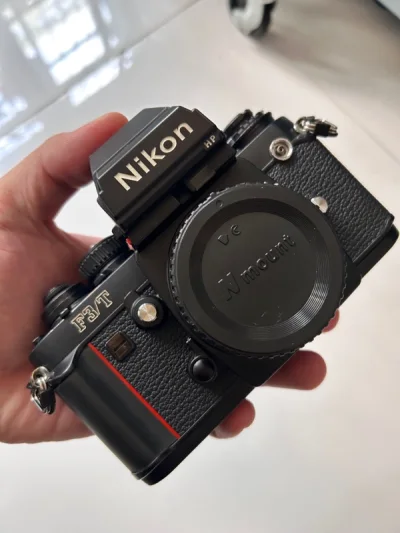 EMS确实很快，被税也肉疼。这个尼康F3钛版相机品相不错比国内咸鱼淘便宜，还得找空外出拍照试试效果。后续还下单买了镜头海运日盼夜盼中，保佑不要被税