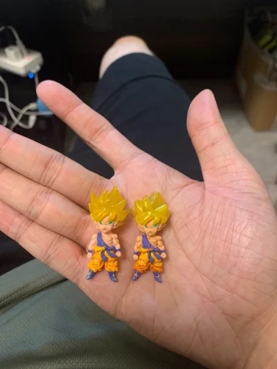 小伙伴们大家好??? 
今天来分享 ???龙珠超赛战损悟空?
超级赛亚人的战损孙悟空真的是出现的各种系列各种姿势? 人气不是一般的高 谁让这是悟空第一次变成超赛呢?比例看起来又很舒服?头发的沙黄色也很666?小表情可爱的很?身体纯色上色很正 破洞的裤子里肉色可见?
...