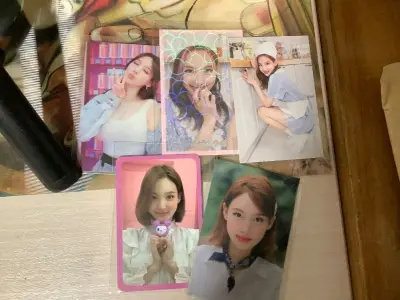 这次的合单和物流真的很快，而且正好赶上挖煤姬开学免手续费活动，还有邮费打折的活动，一口气把所有的卡都运回来了，用很好的价格买了很多美貌的小卡，很开心。
买到了我的梦情！