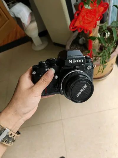 这次真的开心，淘到三件成色很好功能完好的物品。快速的物流加上完好的包装，相机没有收到损伤。简直是泰裤辣！