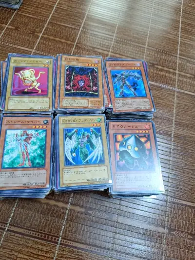 这堆卡堆品相还不错，希望还有这样的类似的卡堆，能够集满我的卡本，有些卡面真好看，很不错的购物体验。。