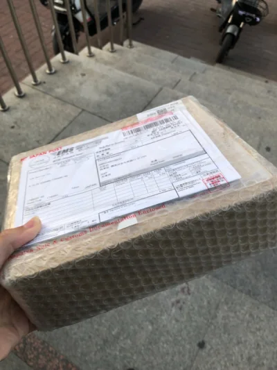 比较珍贵的一箱货物，安全抵达，速度非常快，很顺利。收藏大业，又完善了一个环节。虽然比较贵，但是真的不太好等到，先解决有无的问题吧。再蹲蹲好价