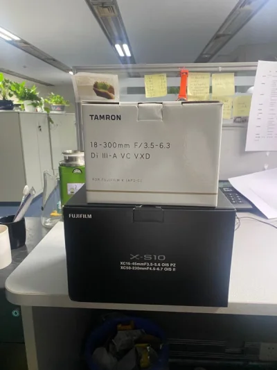 第一次海淘没有翻车！有一天晚上点开挖煤姬一看东西这么便宜，激情下单！结果后面开始漫长的等待，后来算上税和运费其实比咸鱼没便宜多少，但是东西很新！跟卖家描述的一模一样！很满意！