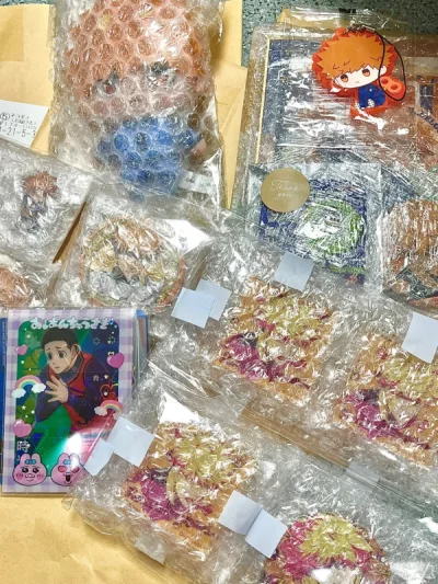 切到了超级超级超级好价的agf，还有很可爱的国神～果果赛高！！包装也特别好！遇到了很可爱的樱花妹，送了其他角色的小卡…幸福｡ﾟ(ﾟ´ω`ﾟ)ﾟ｡
竹蜻蜓现在速度也很快，一开始合单用了一星期，其余的都特别快，半个月也收到了～马上继续下单