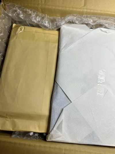 从走走城买了几件BAPE的衣服和一些乱七八糟的东西，快是快，发出到手才五天，速度是很满意了，但是海关看是衣服给我税了100块，不知道是不是衣服的税要高一些，能不写衣服就不写衣服吧，玩具什么的感觉税就低很多。也是第一次从zozo买衣服，感觉还行，正品是没问题的，但是一...