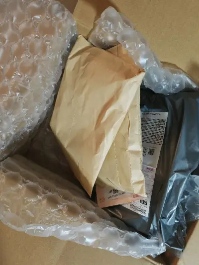 以后ep就要没有了，日本邮政算是变相涨价了?不知道替代的那个可追踪时效如何。最后几张ep大喊真香了！?