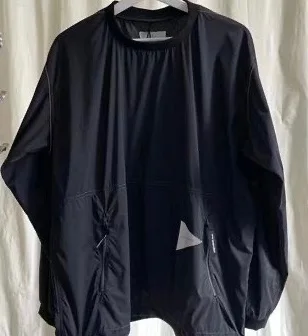 and wander
超轻量化格纹速干机能防水
魔术贴圆领套头皮肤衣防晒衣
PERTEX面料 格纹防撕裂
大身克重135克左右上身无负重
户外城市机能你值得
本人173/120 M宽松