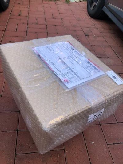 一箱迷你四驱车，挺好，没有被压，都很喜欢。海淘有挖煤姬，真是太愉快的一件事。要是早些年出来，还真是能省很多很多钱。之前用个人代购，费钱费时。