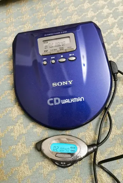 这单速度比其他的运输时间明显短了好几天，都没有关注物流信息，一下子就寄到小区快递点了，真的是惊喜！~继续开盲盒，不错不错，都很好，很喜欢！~