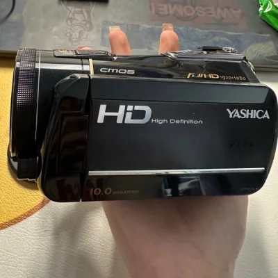 海运二十多天到的，速度挺快，也没有被税，淘到了很稀有的富士方块机和一台雅西卡的dv机，成色都好好，测试了功能也都完全可以使用！
过段时间出去玩拍拍出测评