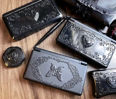 为了壳子买了一个战损机子 值得了 太漂亮了 我所有东西都是挖煤姬买到了 感谢这个平台给我买到稀有品，谢谢