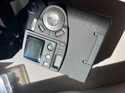 这次走的船运 大概18天左右到达国内 我拿到的时间差不多是25天左右 其实也挺快的 这次买了个ccs和拍立得打印两功能一体红色 很不错 虽然被税了 谢谢挖煤姬