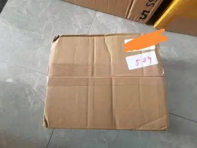 不知道是多少次的挖煤姬购物了，还是一如既往的满意，物流方面走的是EMS速度相当快，里面的包装也很到位，没有出现损坏