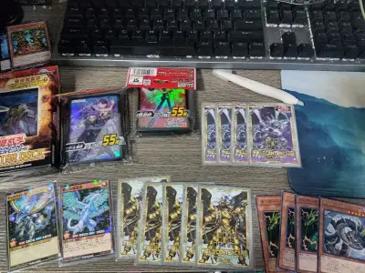 这次收了点中心卡，然后意外捡漏了一盒初版的st18，挺赚的，收的雷龙也到了，我直接电气雷龙杂技启动（
这次物流速度也还行，整体体验还不错