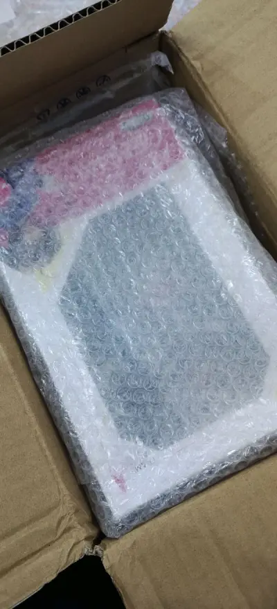 国内买不到了，海淘了一个，虽然二手的价格还不错，整体没啥太大问题，速度也很快，包装现在也不错，还算满意，