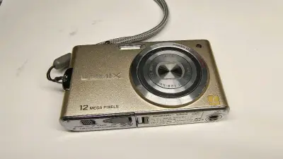 第一次用挖煤姬。走的EMS，没有被税，丝滑过关，速度超级快。快递还有大泡泡膜保护，包装真的很严实哈哈哈。还有就是相机成色也非常新！！！