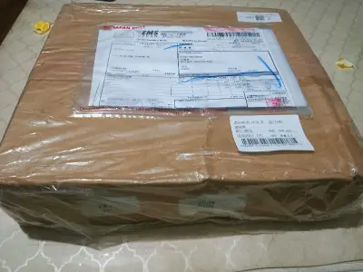 这次在挖煤姬买到了一些官网上已经停止发售的周边，客服很有耐心，这次整体速度比较快，从发货到送达，一共花了10天不到，打包也依旧很给力，挖煤姬是真好用啊，会继续支持的！！！