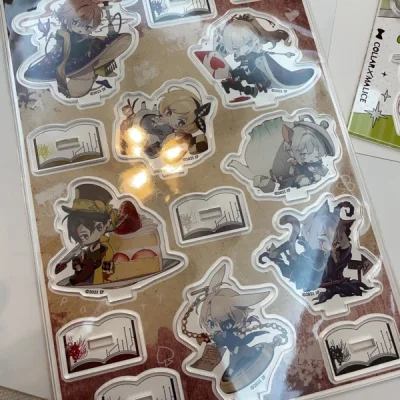 第十二单安全下车啦！这次切了一些亚克力和卡带，第一次切卡带很忐忑，没想到按照规则填写一次就过海关啦！很安全！！！樱花妹的包装也特别好特别可爱！！这次也非常感谢！！！