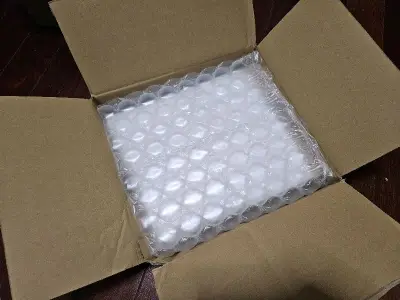 第一次合单，三张碟都是不同卖家，审核时间稍微长了点，EMS在朝阳区绕了一天多，发错揽投部了。还好不是很急。