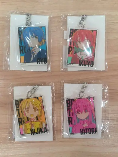 哟哟哟 4个老婆 山田凉 波奇 喜多郁代 伊地知虹夏。我最爱波奇小姐因为他是我老婆 我是她老公 十分喜欢 感谢挖煤姬