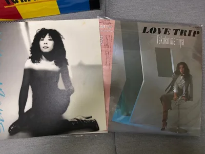 两张经典的citypop名盘，能淘到间宫贵子这张很开心，成色很好，也没有运损，很满意。
物流选的小航空ep，很快！