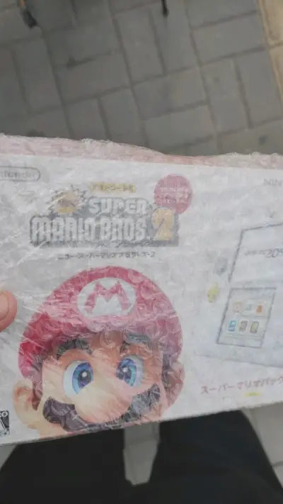 第一次使用挖煤姬日淘 一开始心情忐忑  后来发现使用较为方便  记得蹲优惠券  这次购买2DS为了情怀收藏  淘到了一个成色不错的   小小的很可爱  开机功能也正常   好评！