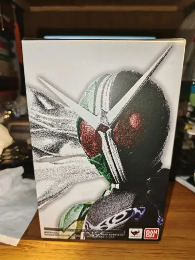 买的真骨雕的wcj，虽然标的是二手不过东西实际成色很新，保护膜也没撕，像是仅拆的样子，竹蜻蜓速度也没有问题，挺满意的了。