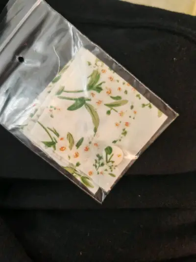 又买了很多啊，这次卖家都很负责，还把备用扣什么的都放进去了。因为挖煤姬把评价低的卖家都屏蔽了，所以每次遇到的卖家都还不错。