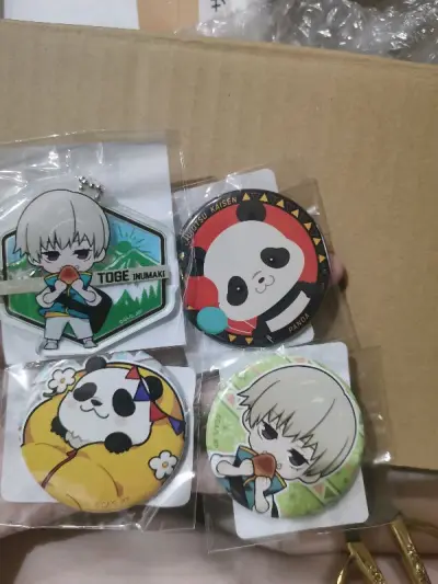 哇，这次突然被海关扣了吓我一跳。幸好提交材料之后通过了没被税???。吉伊小八太萌哩！！有一单被樱花妹诈骗哩??，但是还是萌萌。