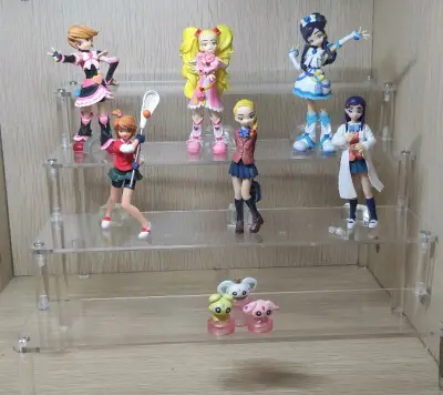 在煤炉上买到的初代光之美少女扭蛋，一张价格直接拿下，不要太便宜！！以及买到了一些学生会长是女仆大人的周边，像是杂志附录之类的，国内几乎看不到，在这直接打包买了好多！！好满足嘿嘿~十分开心的一次海淘体验！！