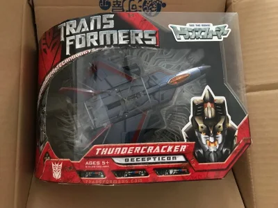       这次淘了两个变形金刚玩具，来自日拍，不用日拍好久了，基本上煤炉为主，因为日拍还要付一笔日本国内运费，好在拍下的价格不贵，而且都是全新的。

      物流选了EP，到货很快，物流速度非常满意。

      挖煤姬的打包非常好，气泡纸垫的严严实实，东西...