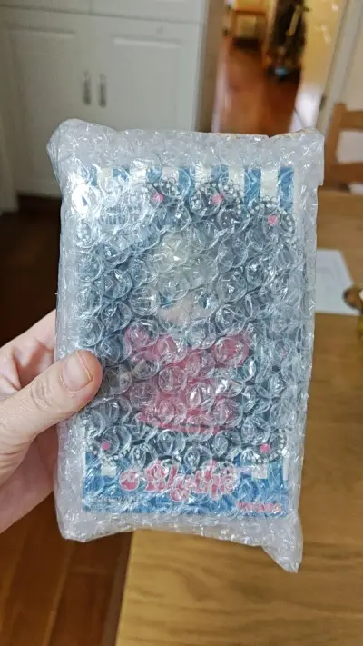 从开始挖煤到现在，已经差不多10单了，但是激动的心情并没有减少。挖煤姬的包装很用心，竹蜻蜓速度也很快，并没有因为国庆影响清关和发货！大大的好评！！感谢！！