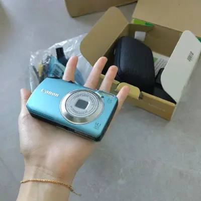 机子很好～功能正常，颜色也很喜欢✌配件也很齐全，走ems比原来ep快多了，唯一不好的应该就是被税啦??