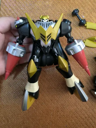 今天收到数码宝贝模型玩具数码宝贝合体战争黑暗骑士兽，幕后大boss之一，很帅的一只，合体进化后更是帅的一批，运送速度相当给力，哈哈，很不错的购物体验。