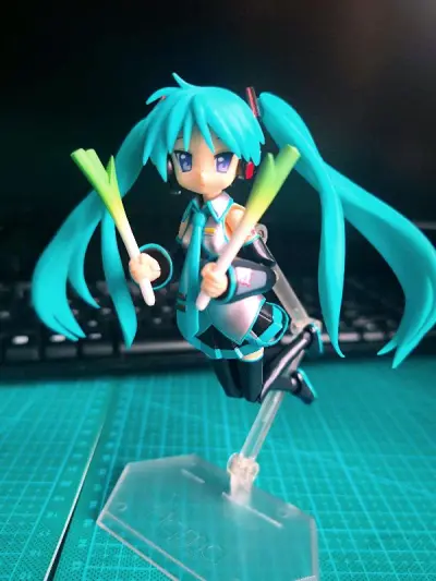 我小镜超可爱！很多老物在国内很难买，但海淘能解决不少问题，价格也低得多，没管住手就一下子买了太多。不过等待的过程比较煎熬，要是能再快点就好了