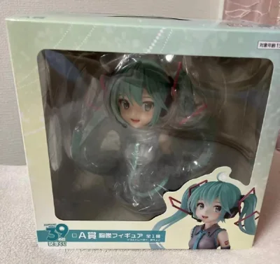 其实之前买过了re0的半身像一番赏手办，那么这次就毫不犹豫的买下了初音未来的这款半身像。本人是一个半身像手办爱好者，所以很开心能在挖煤姬购买到心仪的手办！