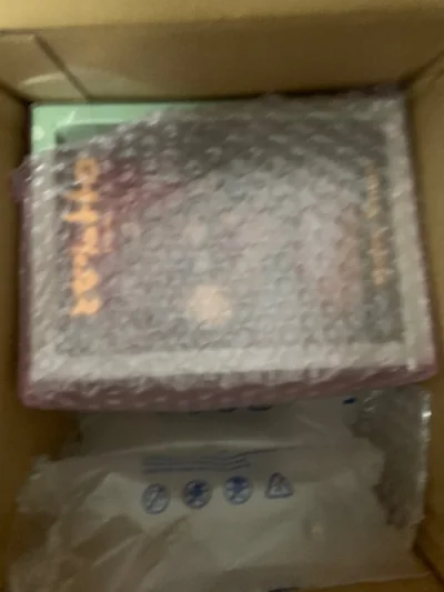 再次使用挖煤姬进行切煤，，这次包装依旧完美满满的泡沫纸，收到的物品也超级满意，精美的圣诞龙猫，还有亚克力谷子，柯南海报太好看了