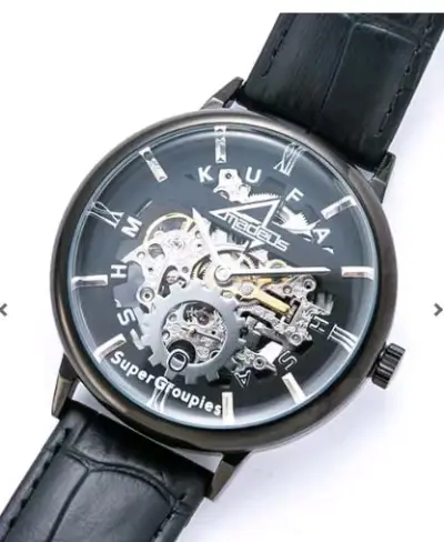 机械表外观。目测壳、面、针，无沙眼、划痕，镀层光亮，无色差，后盖旋合处严密。
机械表上条。上条时手感轻松，无杂音。机械表拨针时手感舒适，手表上足发条后，用耳听表音时，清晰匀称无杂音，并且不随方向变化而变化。感觉这次购物体验非常愉快。