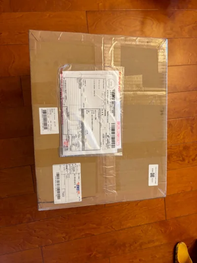 龙珠最新的一套一番赏，又是非常经典的一套，第一时间买了回来，ems的效率依旧给你，放假期间没有太大影响，很顺利的收到，包装也依然给力