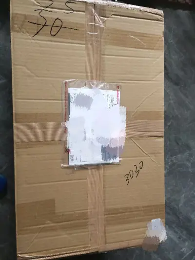 整整六公斤的货史上，最快的海运速度半个月就到我手里了，只不过赶上11国庆海关休息了一段时间，不然早到手里了。挖煤姬的包装还是那么给力，物品完全没有损坏，挖煤姬的包装，还有发货可以算是所有海淘APP里最好的了，以后会继续支持