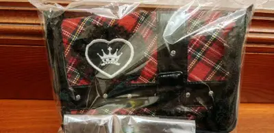 这是在挖煤姬购买的第无数单了，客服小姐姐的服务态度非常好，代拍的速度非常快，整个过程只花了相当短的时间，很快就收到心心念念的物品了，真的非常感谢(❁´ω`❁)！