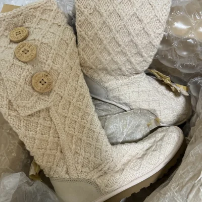 惊呆了UGG 以为会大一些！没想到37刚刚好～包装紧凑！物美价廉～感谢挖煤姬每次的光速送达！千内包裹税20% 连运费300+ 感觉自己赚到了
看官网鞋子T 这些加起来 我至少省下来大几百！